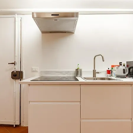 Apartment Amazing First Floor Piazza Santa Croce Florence