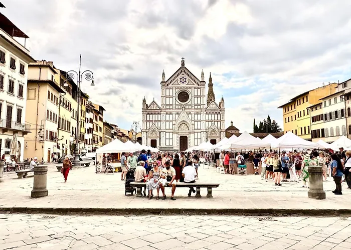 Amazing First Floor Piazza Santa Croce Apartament *